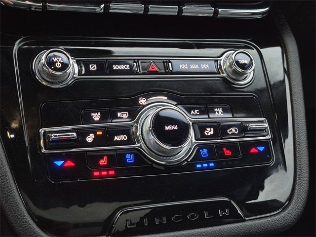 Used 2021 Lincoln Corsair Reserve w/ Sport Package image 38