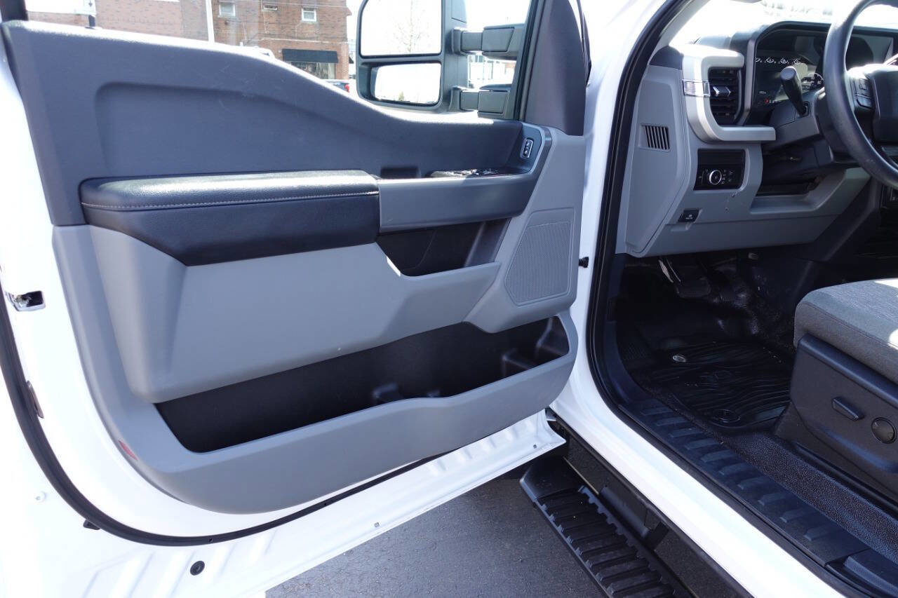 Used 2024 Ford F250 XLT w/ FX4 Off-Road Package image 16