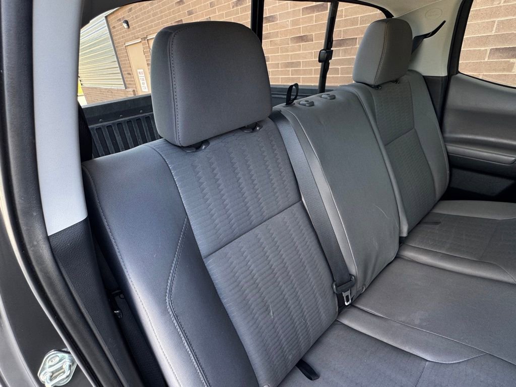 Used 2016 Toyota Tacoma SR5 w/ Towing Package RWD image 21