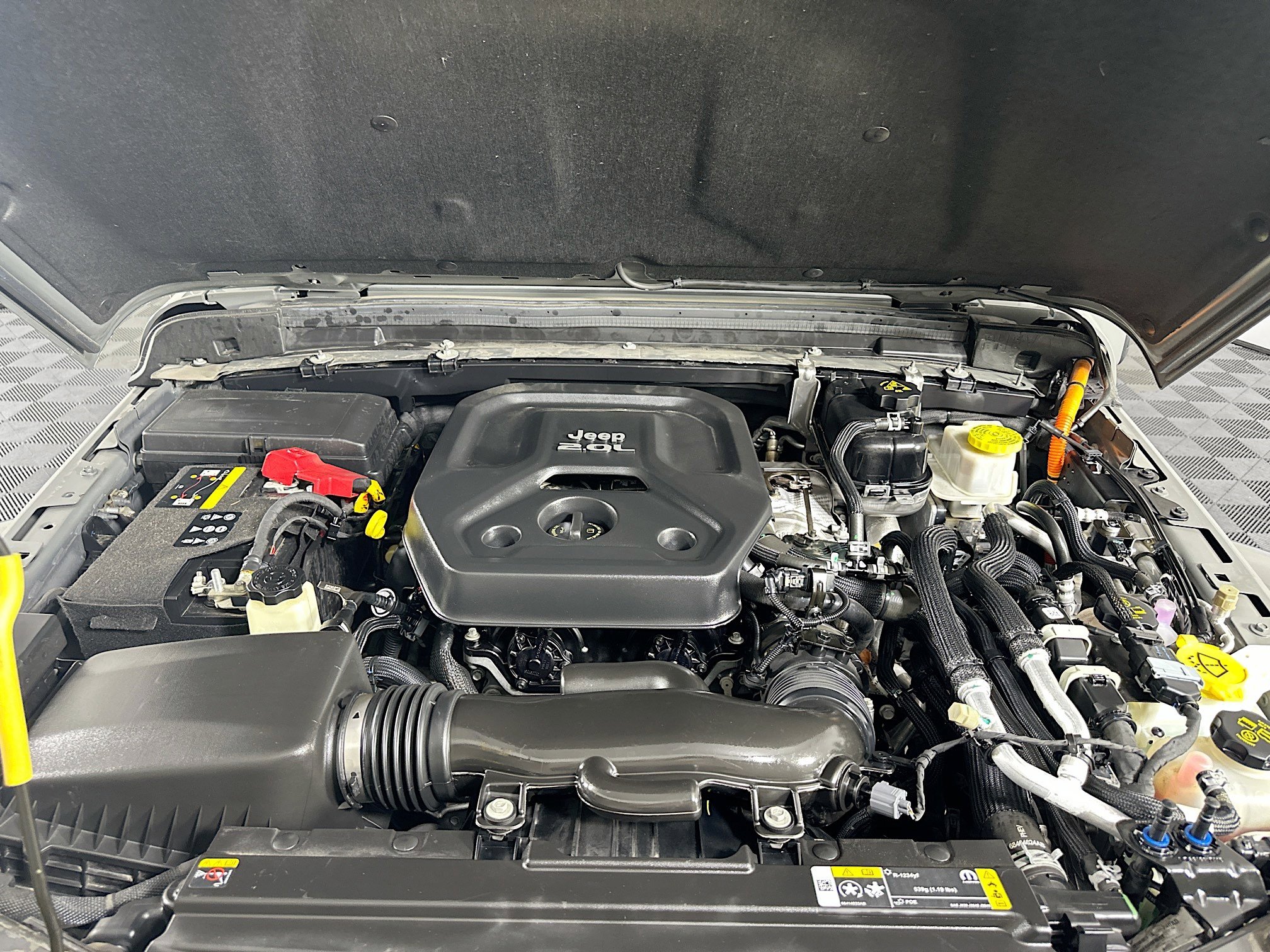 Used 2022 Jeep Wrangler Sahara w/ Cold Weather Group image 32