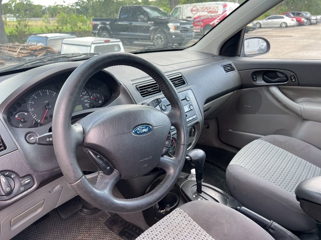 Used 2007 Ford Focus SE FWD image 9