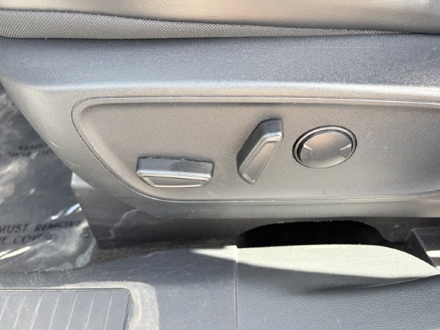 Used 2025 Ford Escape ST-Line Select AWD/4WD image 21