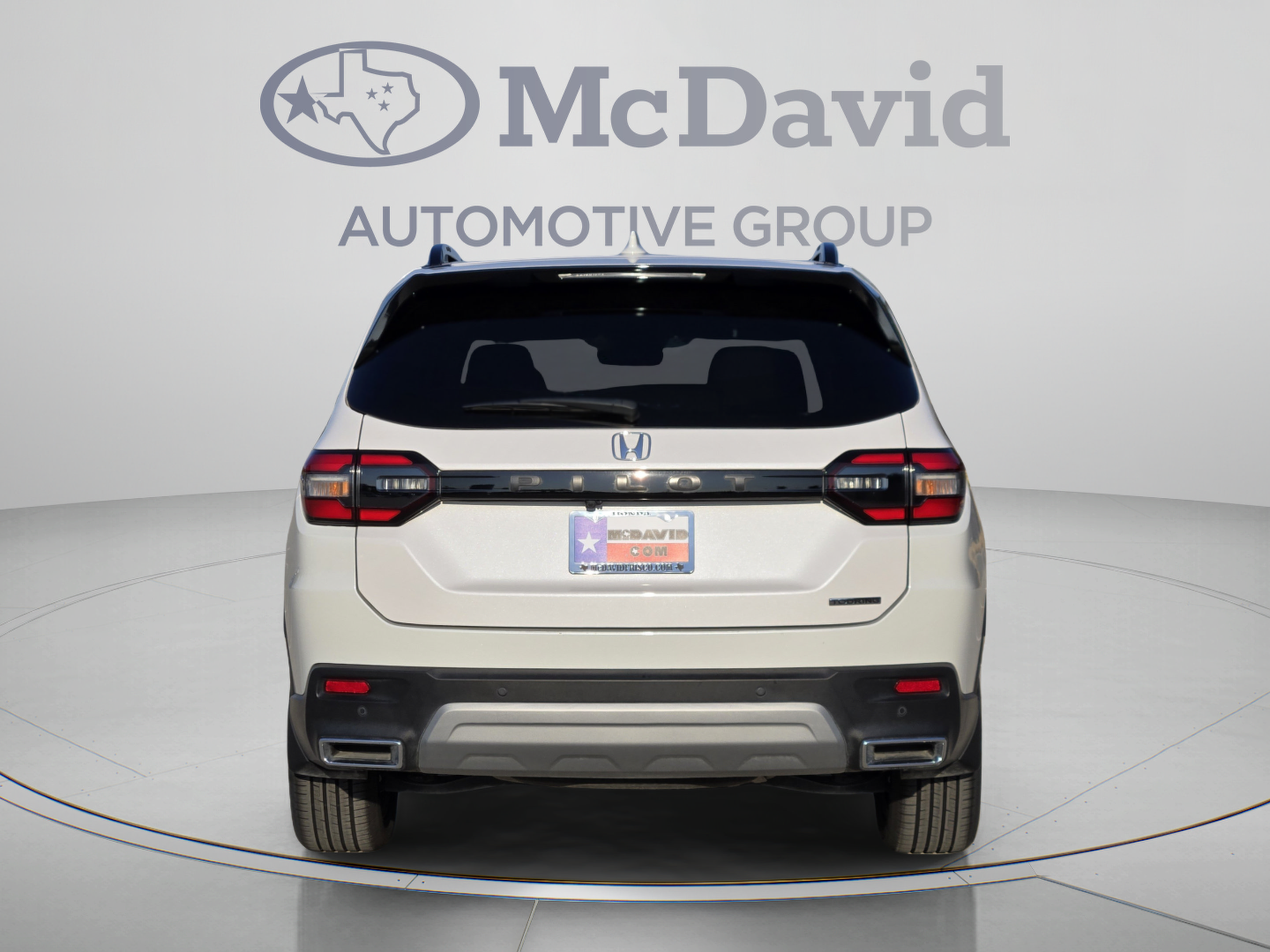 Certified 2025 Honda Pilot Touring image 5
