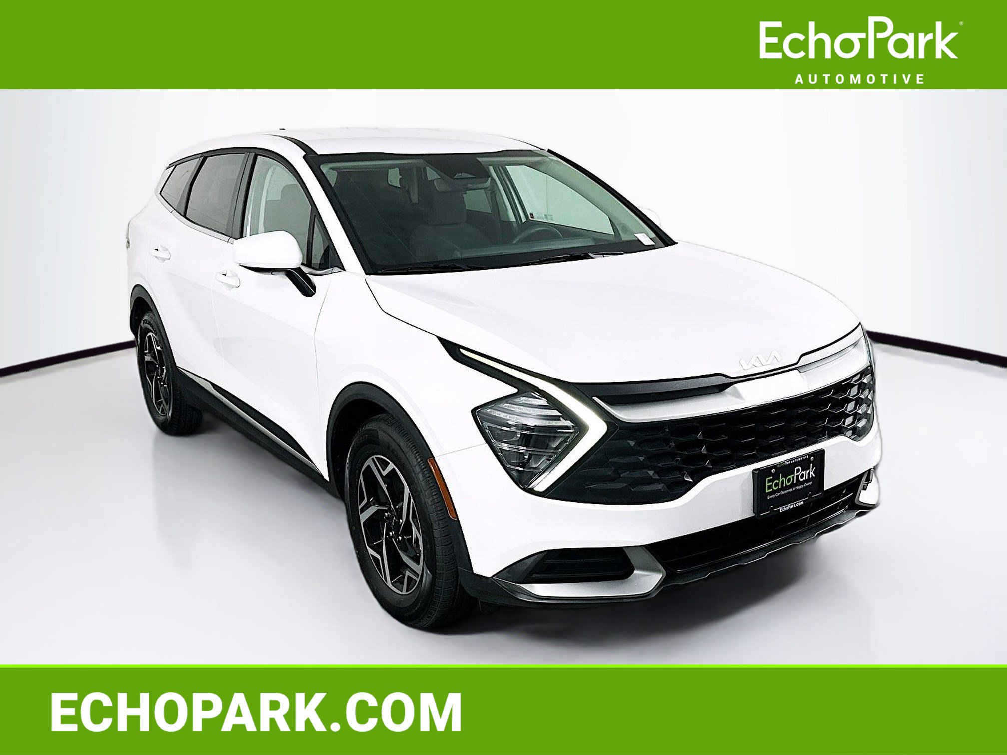 Used 2025 Kia Sportage LX image 1