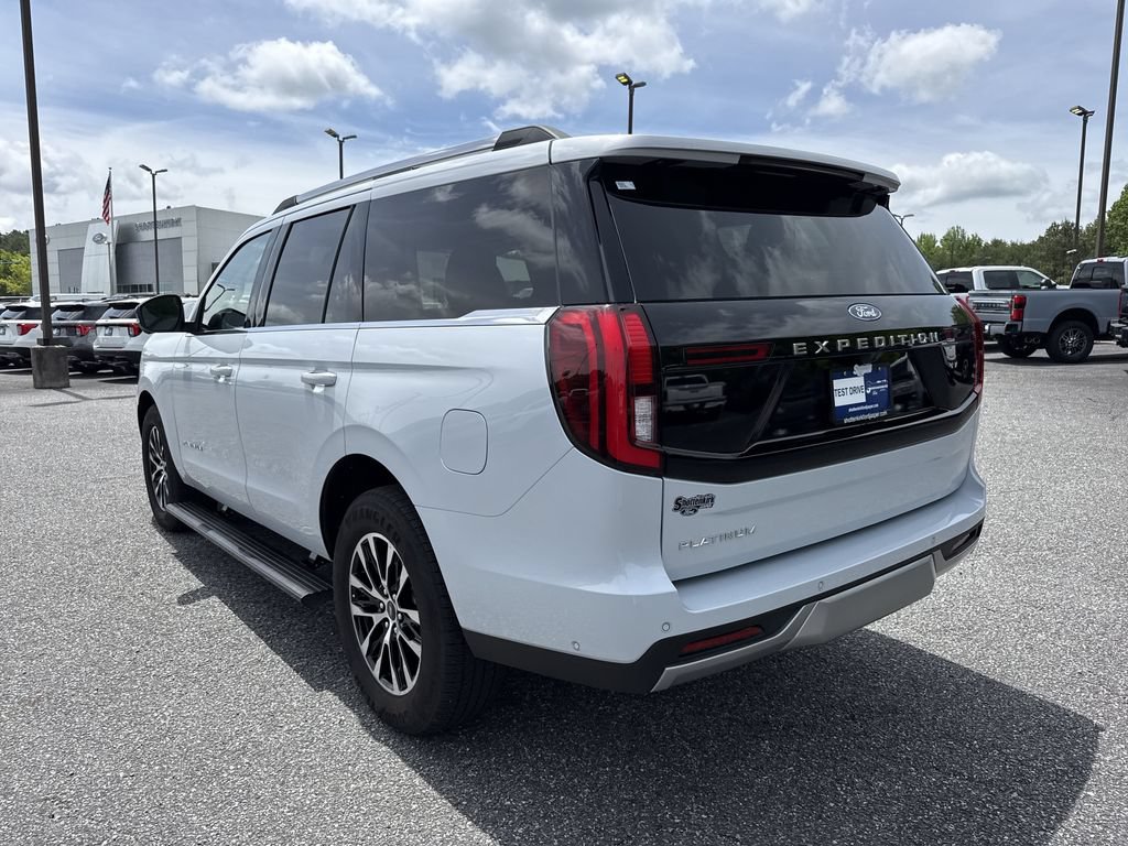 Used 2025 Ford Expedition Platinum AWD/4WD image 5