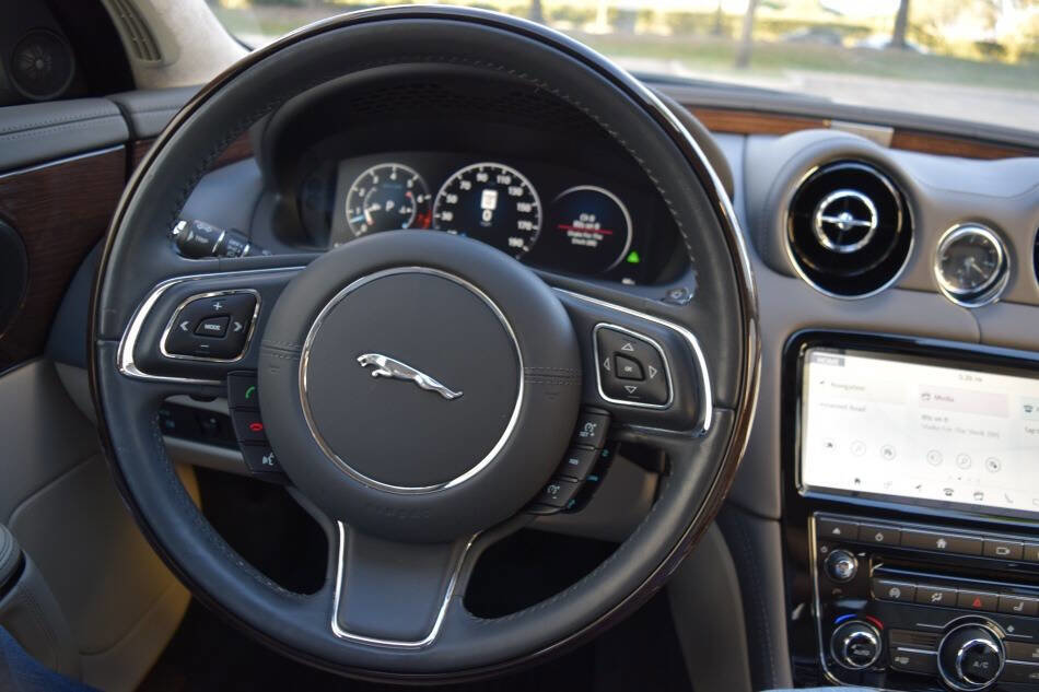Used 2019 Jaguar XJ Collection image 67