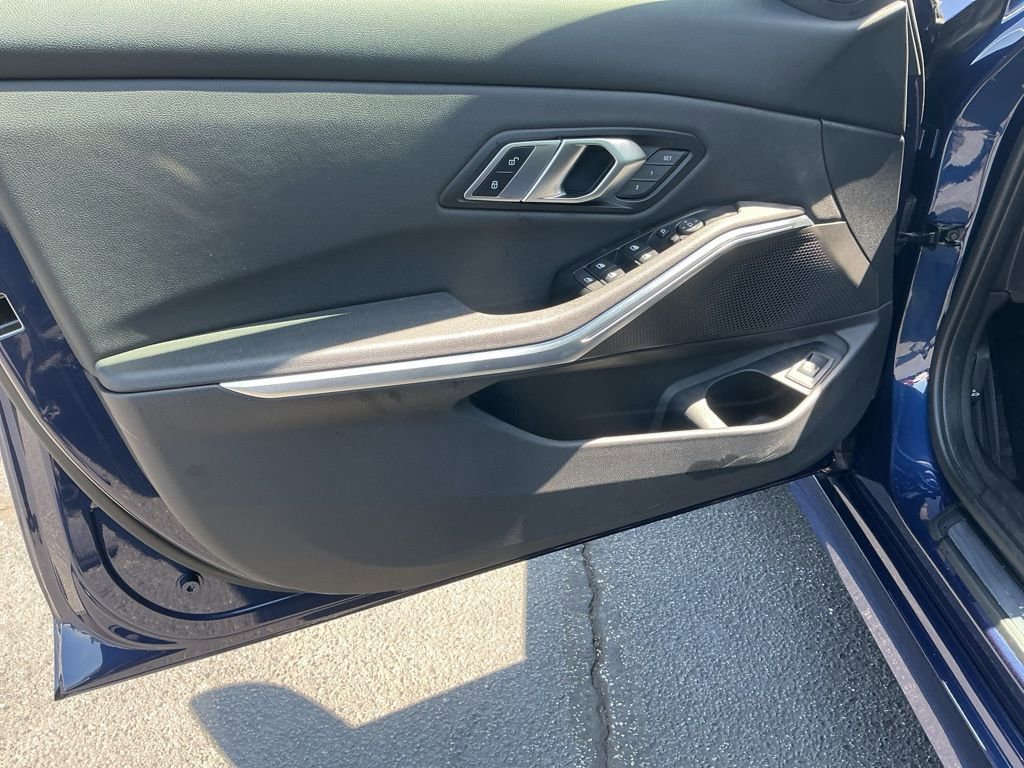 Used 2020 BMW 330i xDrive Sedan w/ Convenience Package AWD/4WD image 8