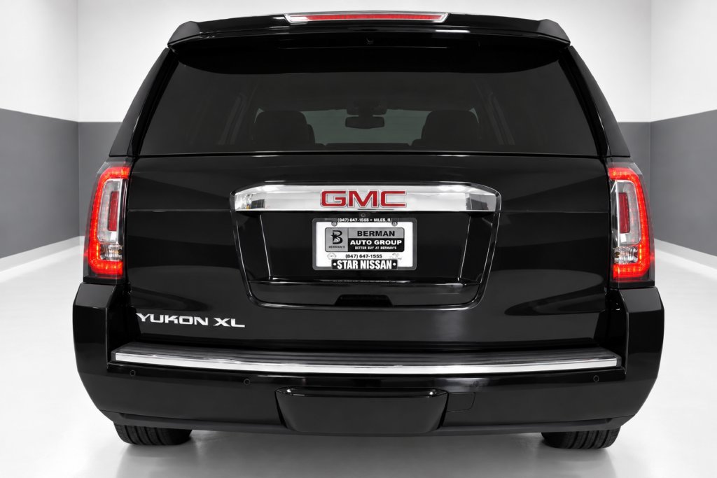 Used 2017 GMC Yukon XL Denali w/ Open Road Package AWD/4WD image 9