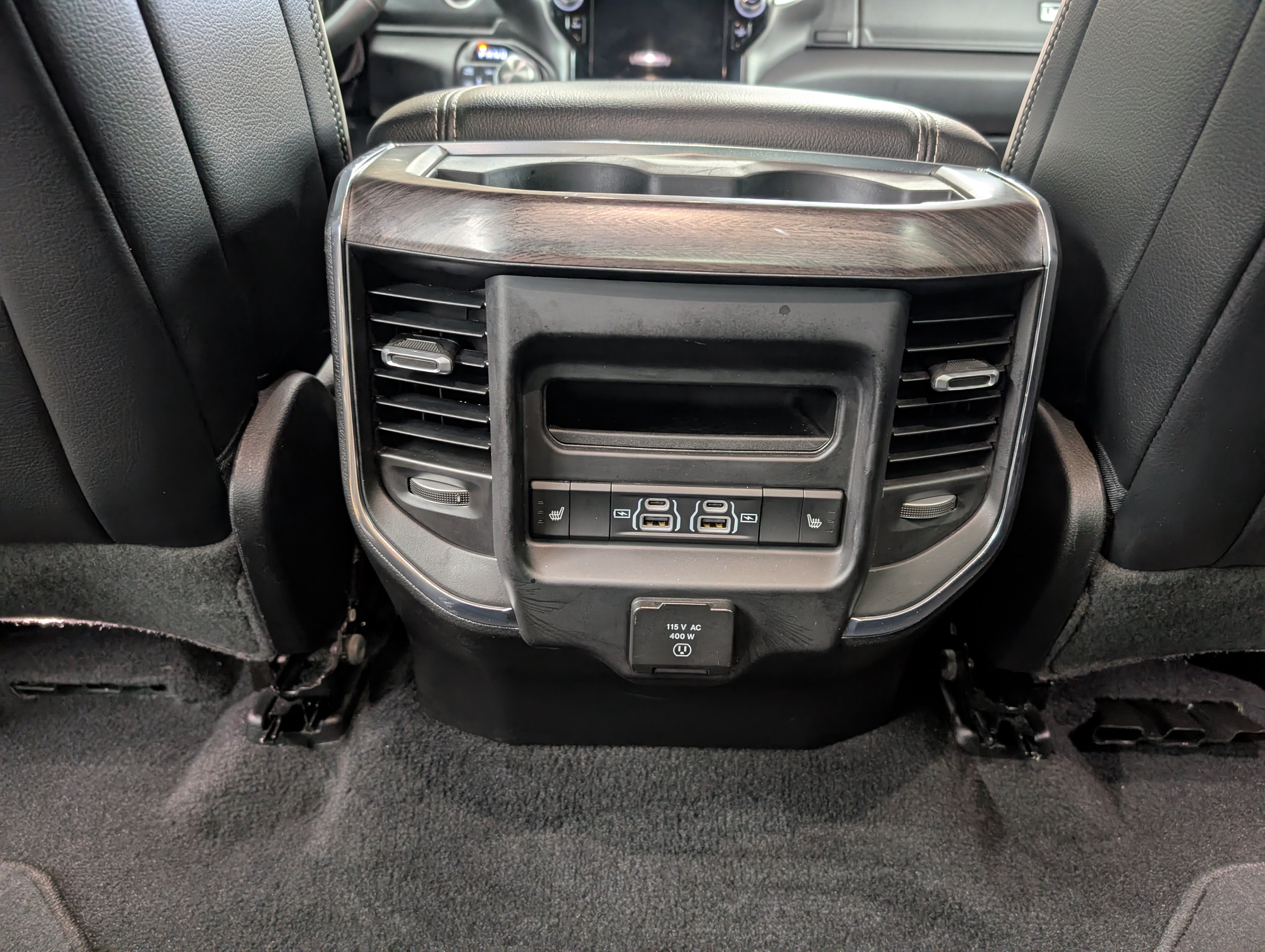 Used 2025 RAM 1500 Laramie AWD/4WD image 8