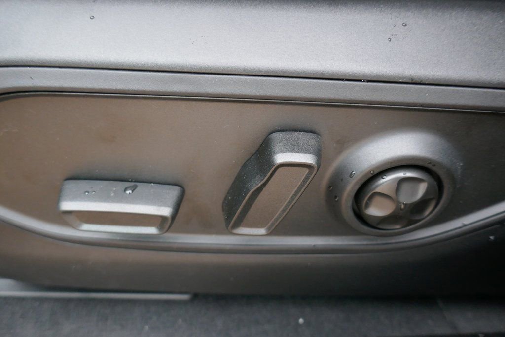 New 2025 Jeep Grand Cherokee L Limited image 15