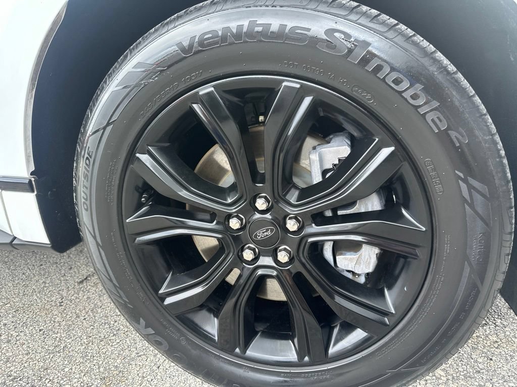 Used 2022 Ford Edge SE w/ Black Appearance Package AWD/4WD image 4