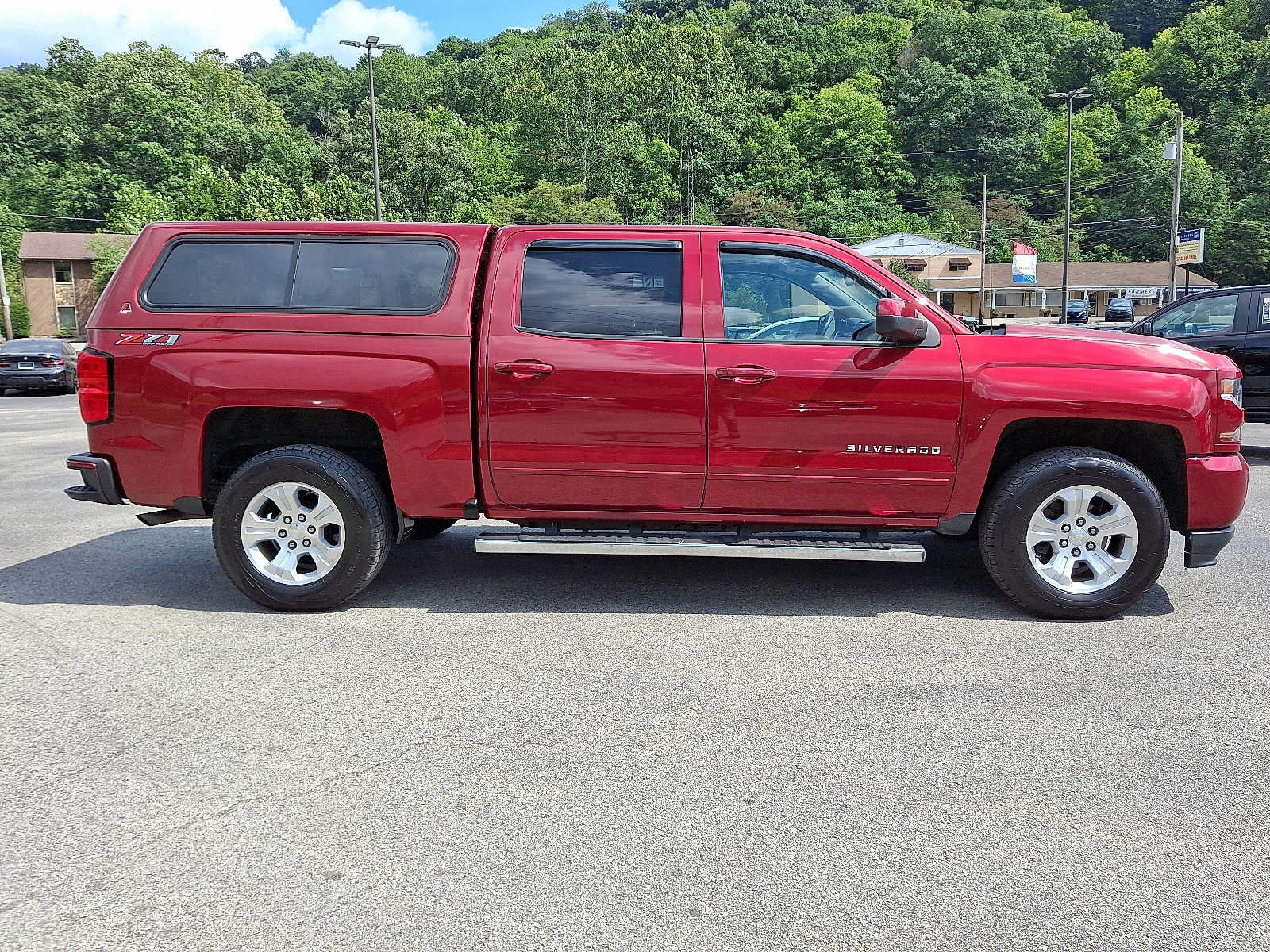 Used 2018 Chevrolet Silverado 1500 LT w/ All Star Edition AWD/4WD image 7
