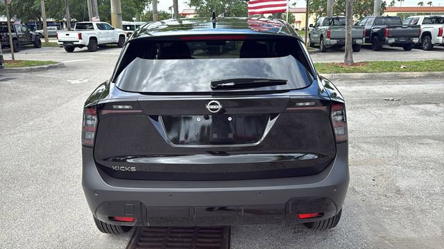 Used 2025 Nissan Kicks SV image 6