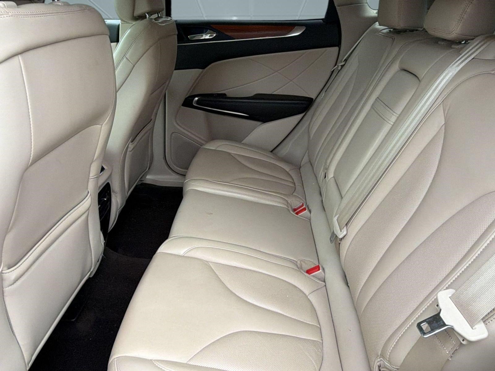 Used 2019 Lincoln MKC Select w/ Select Plus Package FWD image 24