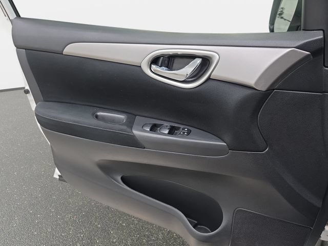 Used 2015 Nissan Sentra S FWD image 25