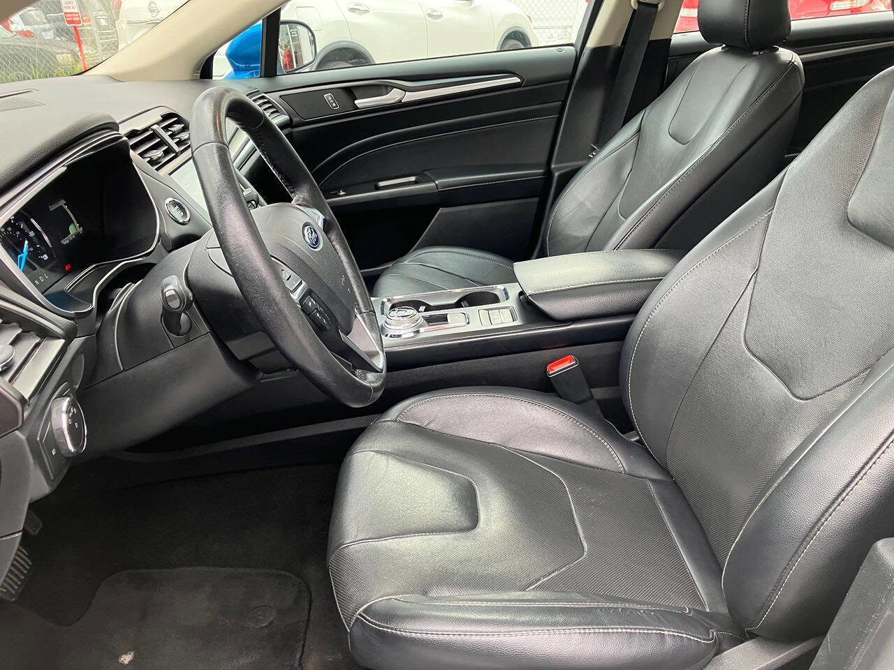 Used 2019 Ford Fusion Titanium FWD image 14