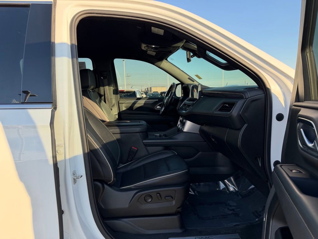 Used 2022 GMC Yukon XL SLT image 25