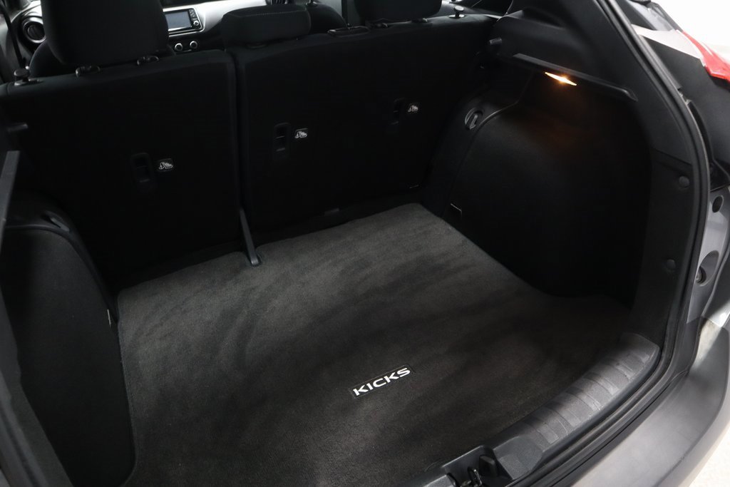 Used 2020 Nissan Kicks S image 18
