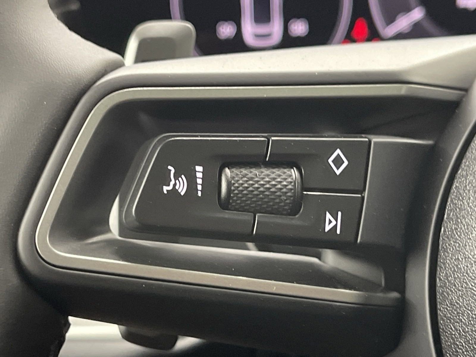 New 2025 Porsche Cayenne Coupe image 16