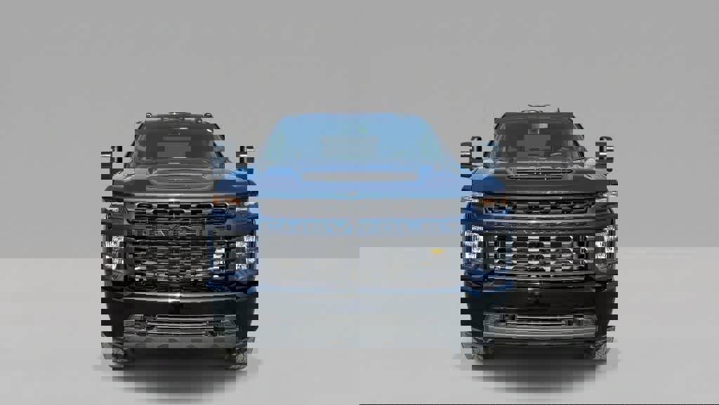 Used 2022 Chevrolet Silverado 2500 Custom w/ Custom Value Package AWD/4WD image 3