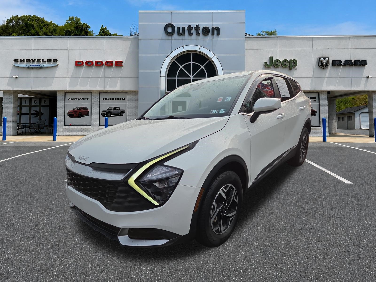 Used 2023 Kia Sportage LX AWD/4WD image 8