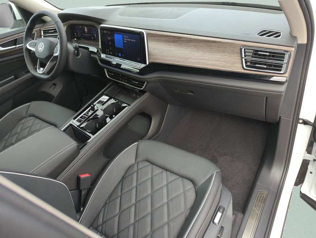 New 2026 Volkswagen Atlas SEL Premium R-Line AWD/4WD image 17