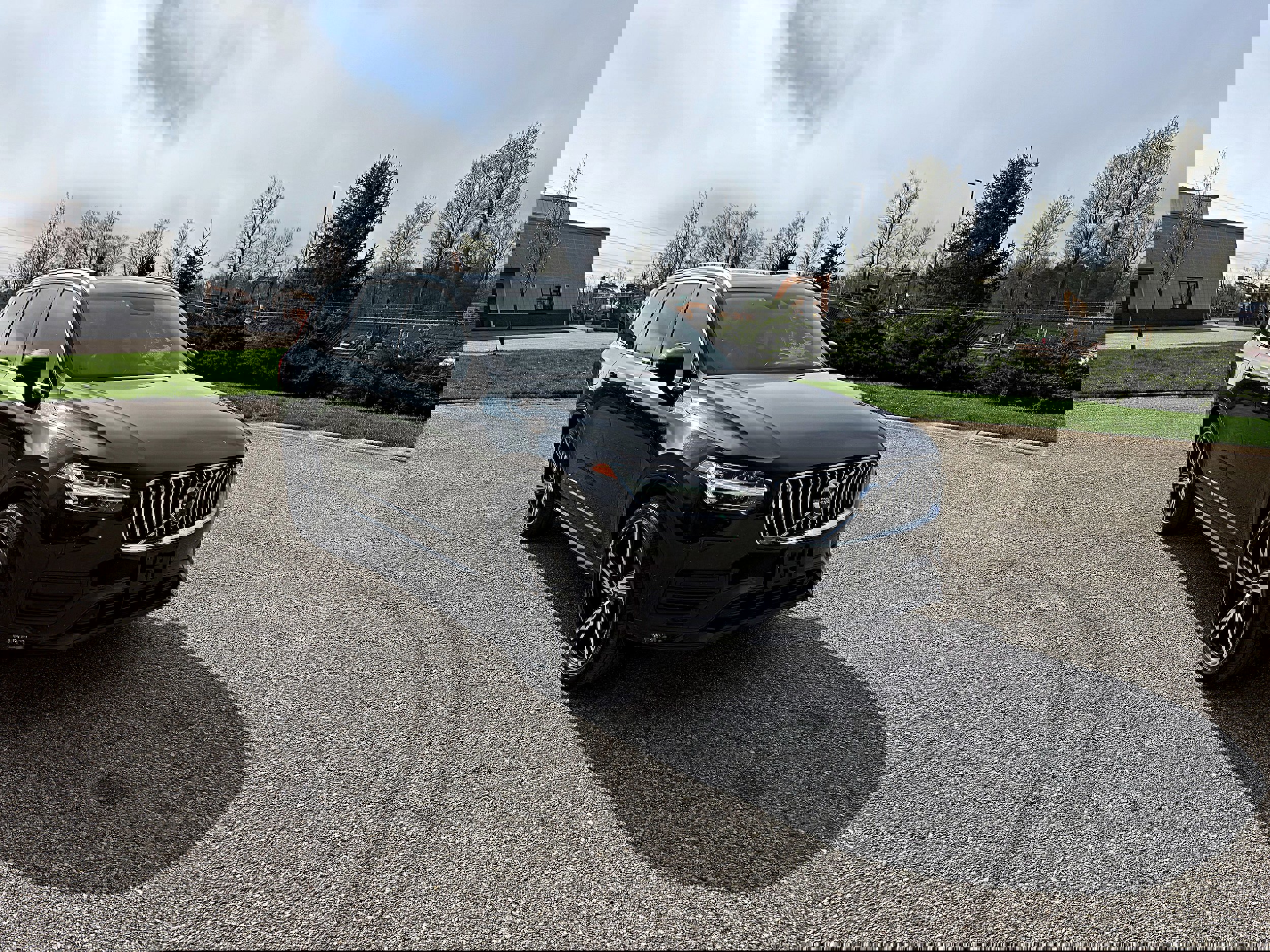 Used 2020 Volvo XC90 T6 Momentum image 3