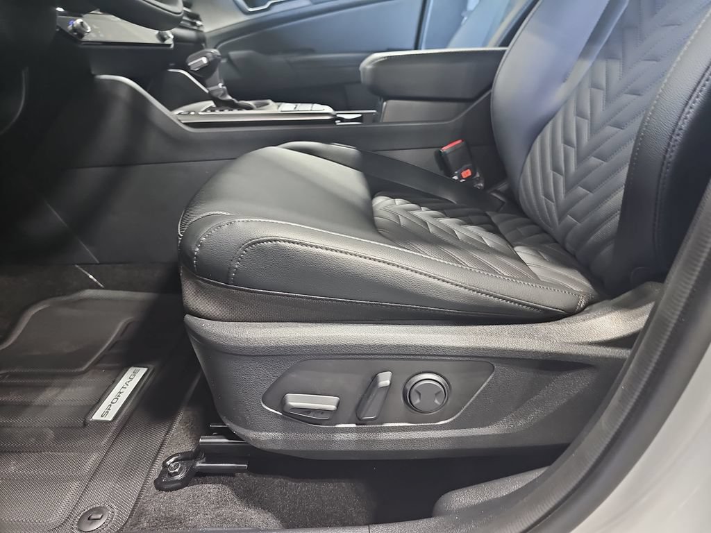 New 2026 Kia Sportage X-Line w/ X-Line Premium Package AWD/4WD image 30