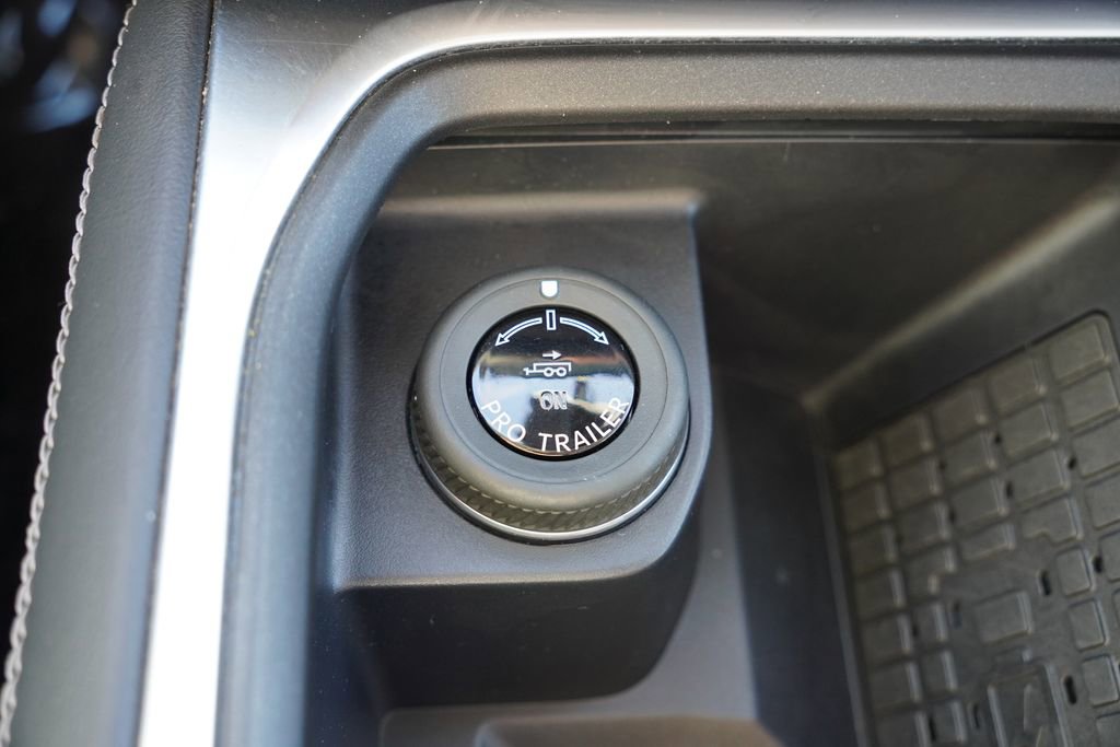 Certified 2025 Ford Expedition Max Platinum image 37