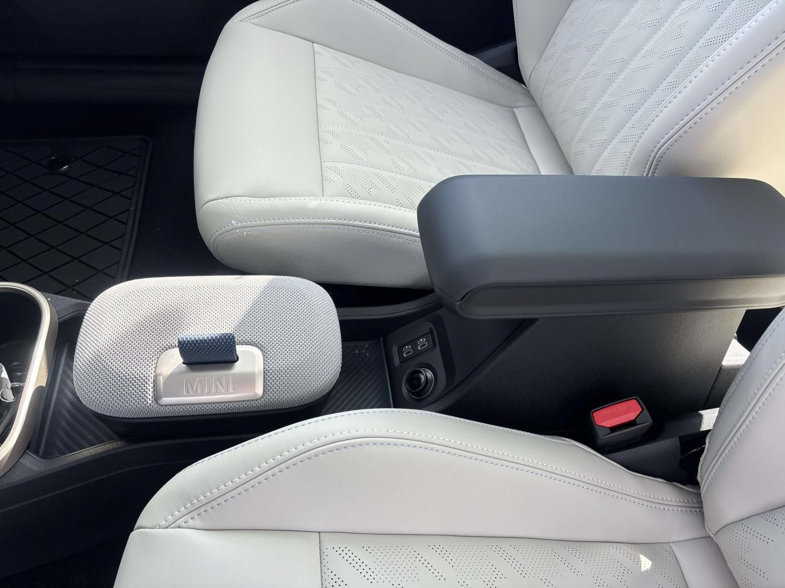 New 2026 MINI Cooper 2-Door Hardtop FWD image 24