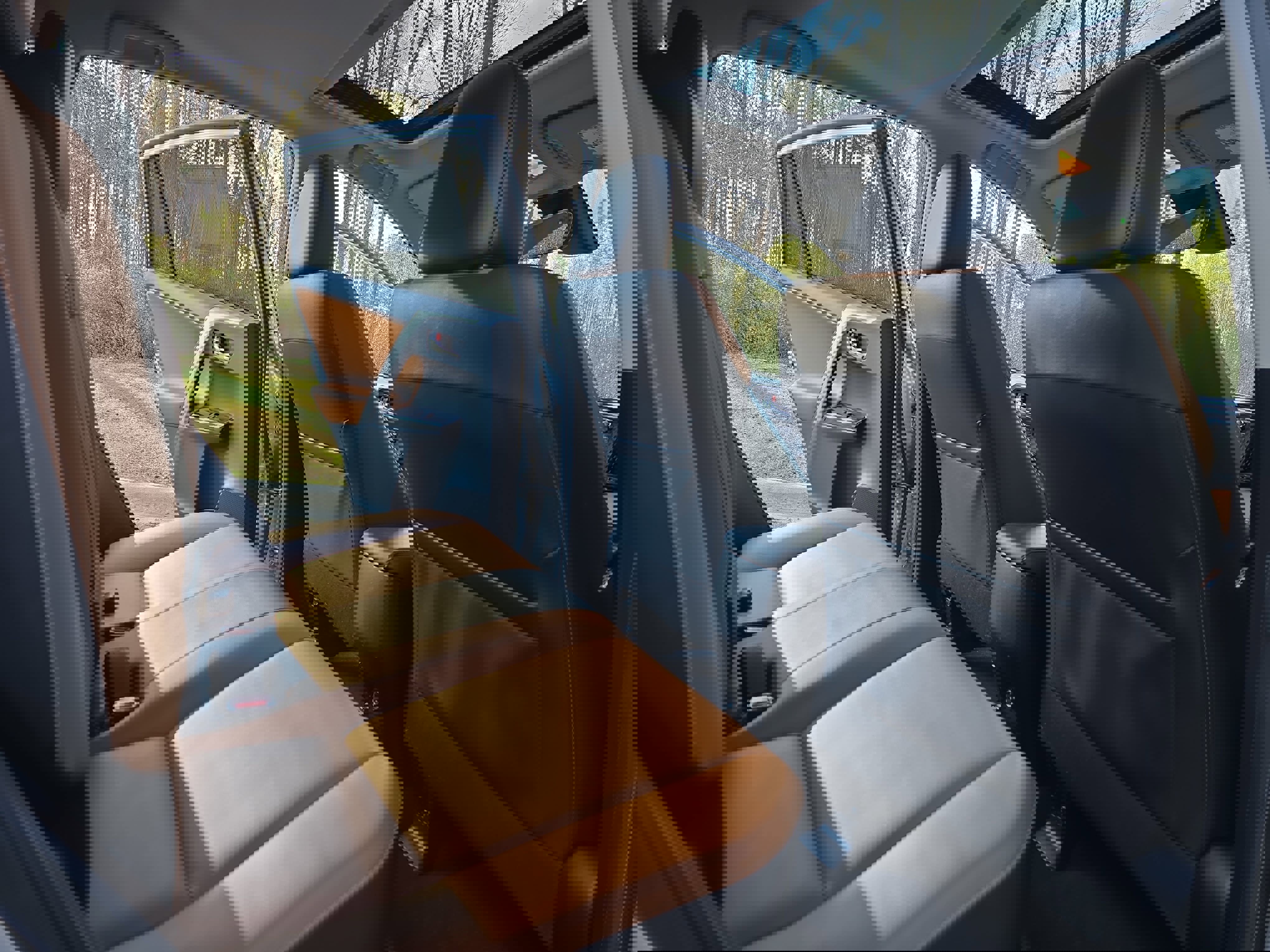 Used 2016 Toyota RAV4 Limited w/ Advanced Technology Package image 11