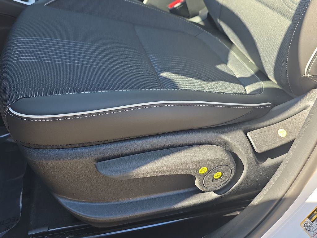 New 2025 Hyundai Venue Limited image 38