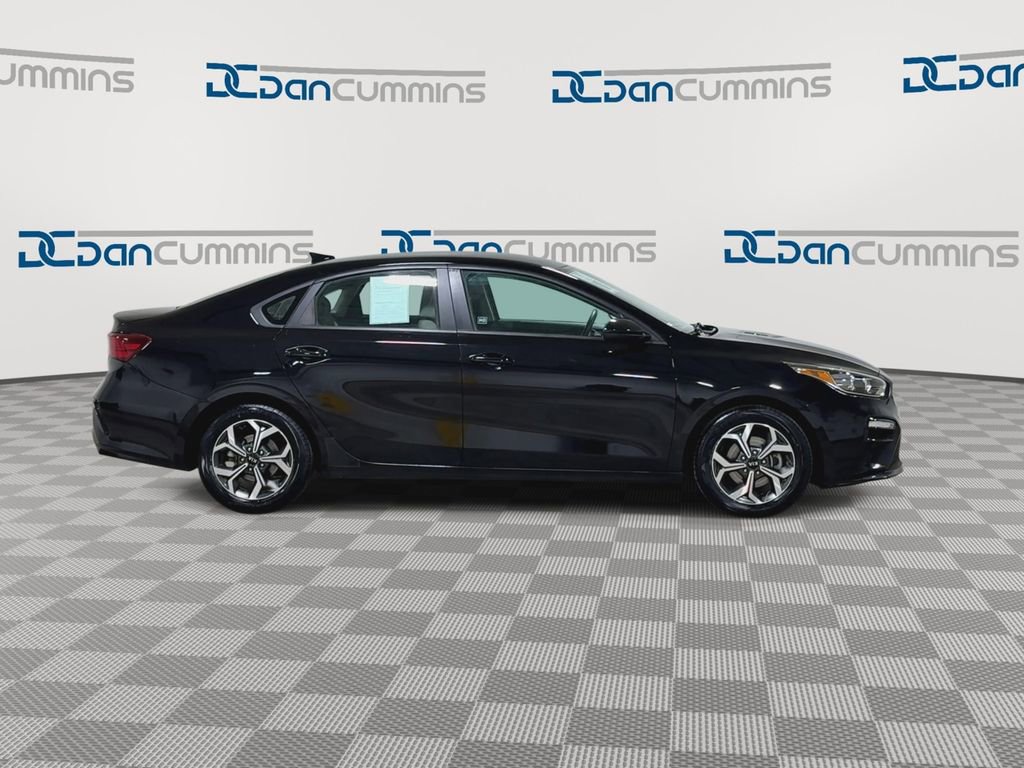 Used 2021 Kia Forte LXS FWD image 2