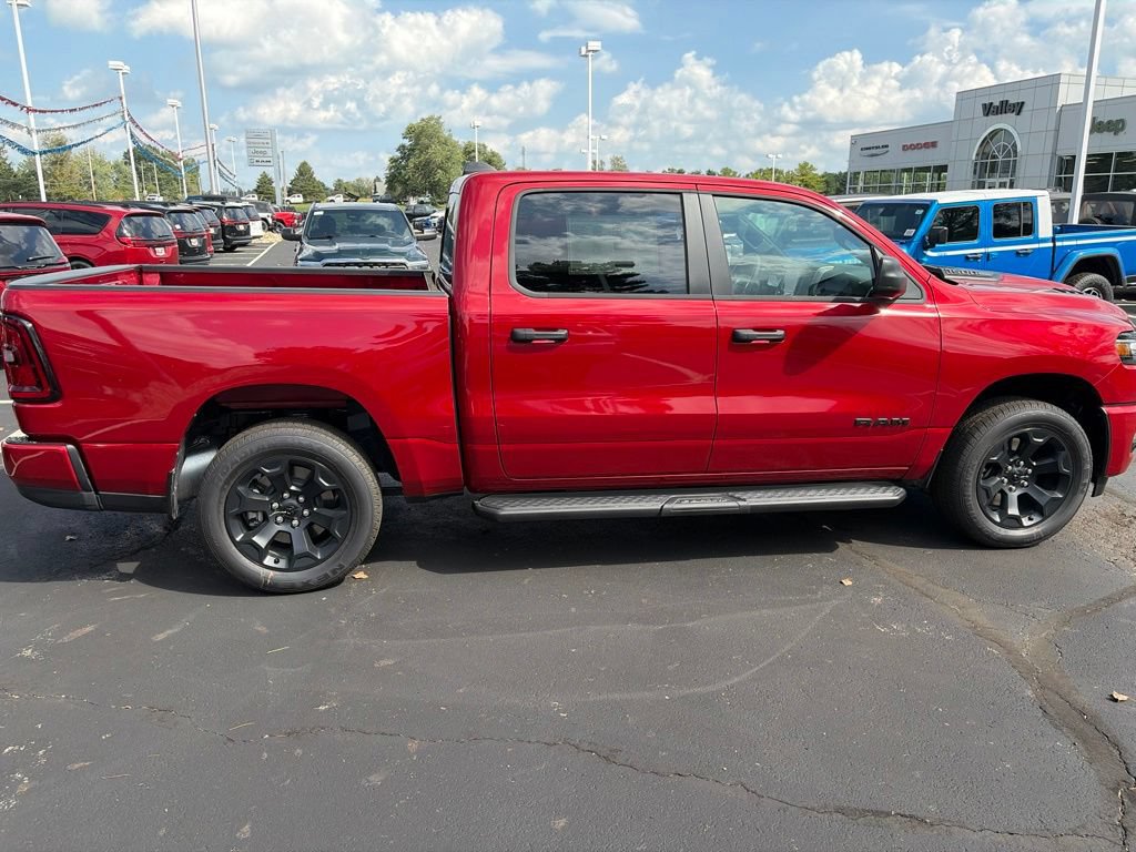 New 2026 RAM 1500 Express AWD/4WD image 8