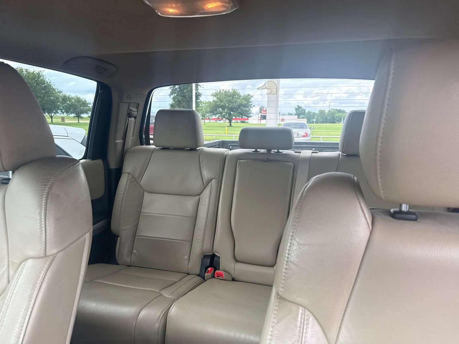 Used 2016 Toyota Tundra Limited w/ Limited Premium Package AWD/4WD image 11
