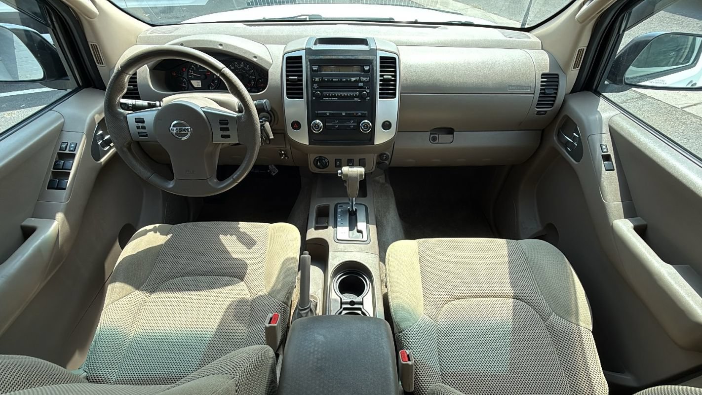 Used 2012 Nissan Frontier SV w/ SV Premium Utility Pkg AWD/4WD image 20