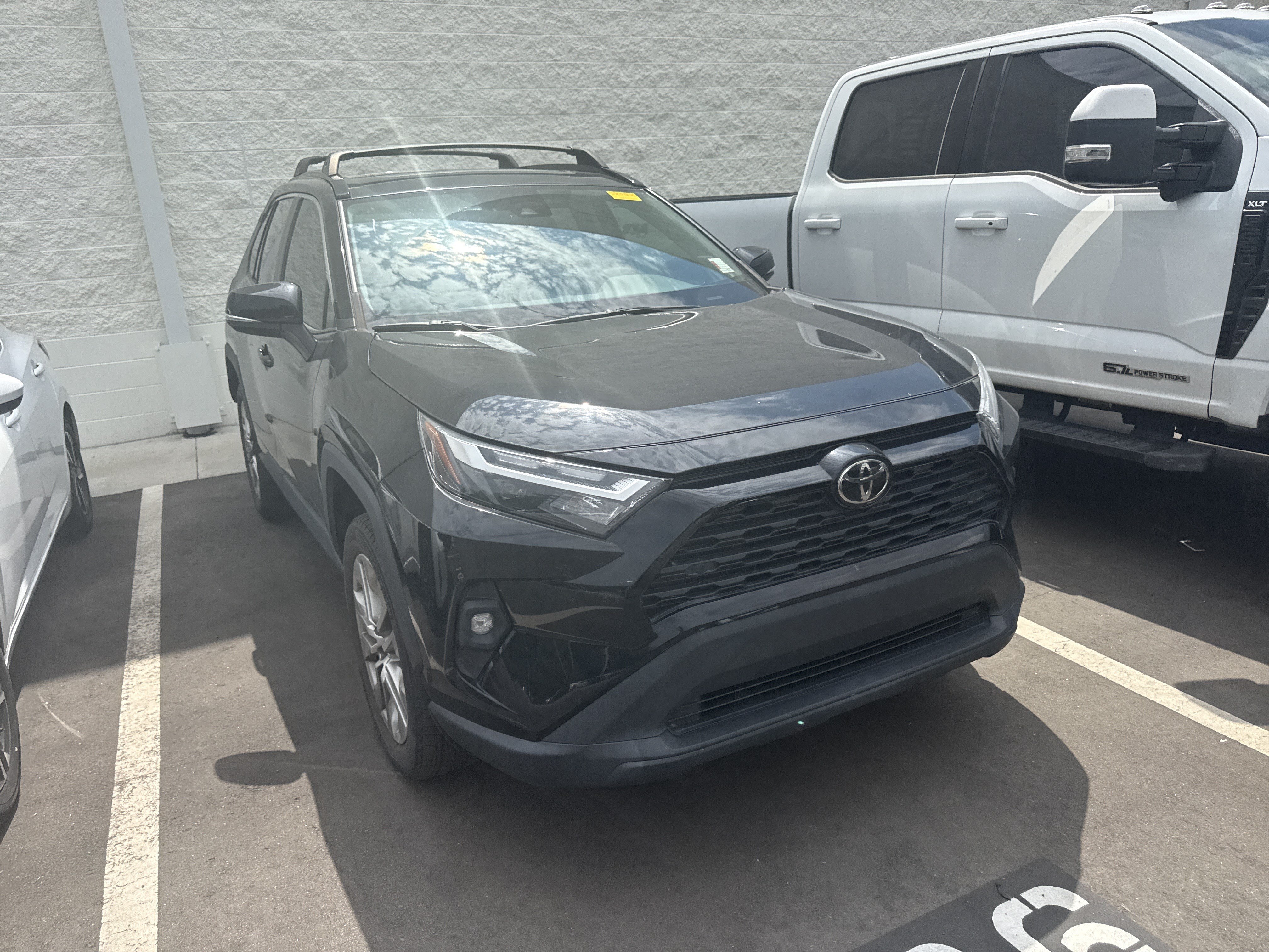 Used 2023 Toyota RAV4 XLE Premium AWD/4WD image 39