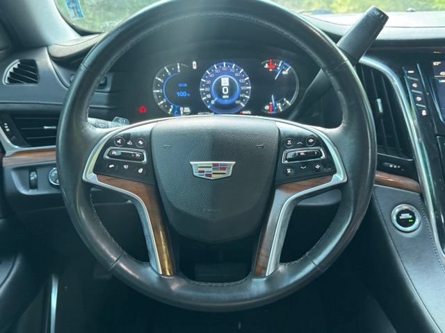 Used 2017 Cadillac Escalade Luxury AWD/4WD image 25