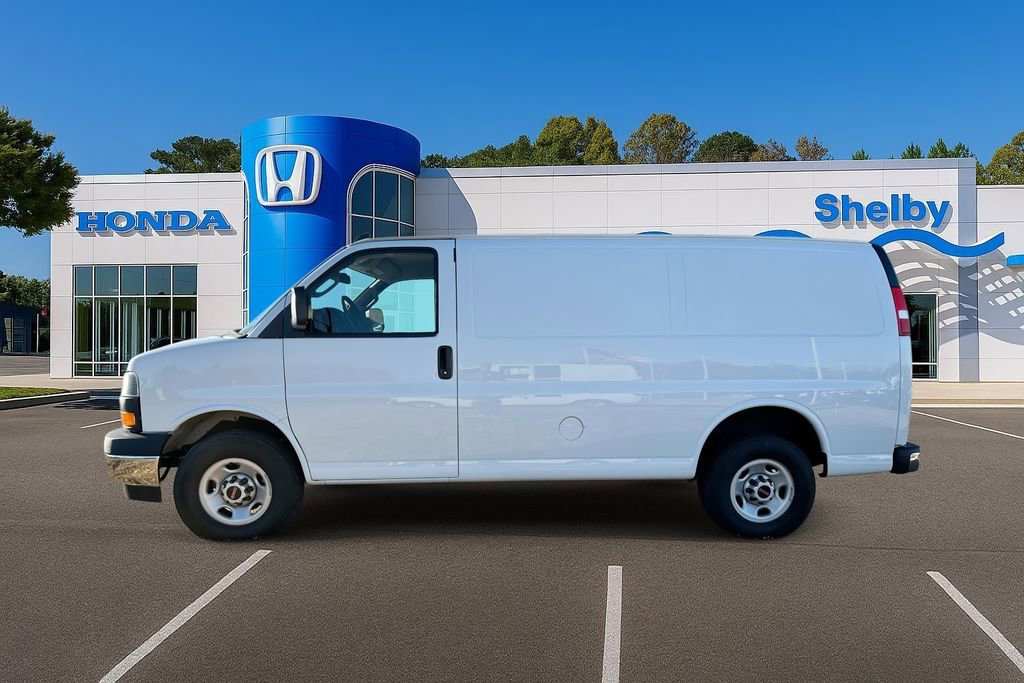 Used 2024 GMC Savana 2500 w/ Driver Convenience Package image 5