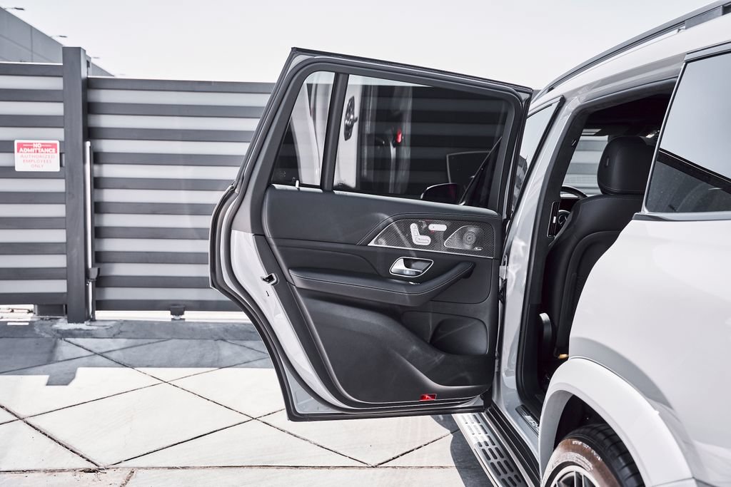 Used 2025 Mercedes-Benz GLS 63 AMG 4MATIC image 30
