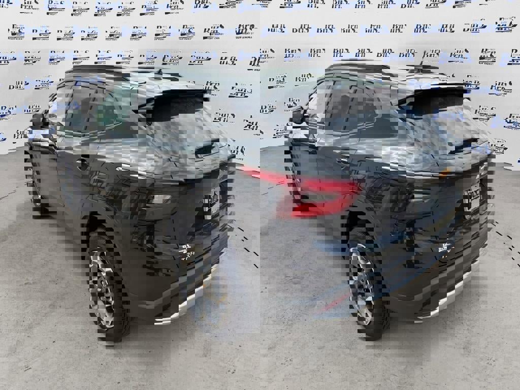 Used 2025 Chevrolet Trax LT w/ LT Convenience Package FWD image 5