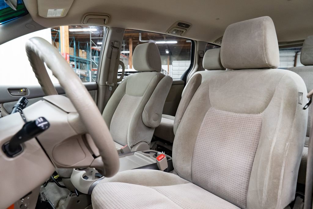 Used 2010 Toyota Sienna CE FWD image 16