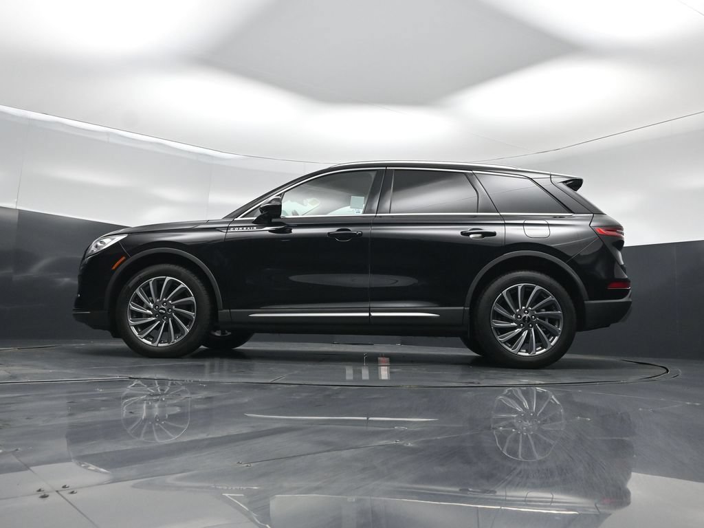 Used 2023 Lincoln Corsair Reserve w/ Equipment Group 201A FWD image 7