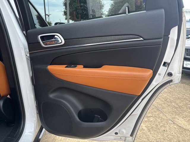 Used 2018 Jeep Grand Cherokee Limited image 17