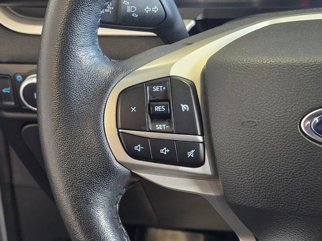 Used 2022 Ford Explorer XLT w/ Equipment Group 202A image 17