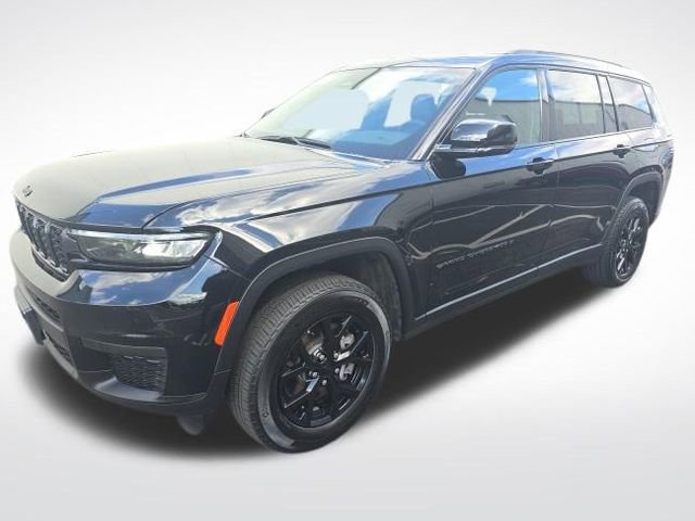 Used 2024 Jeep Grand Cherokee L Laredo image 3