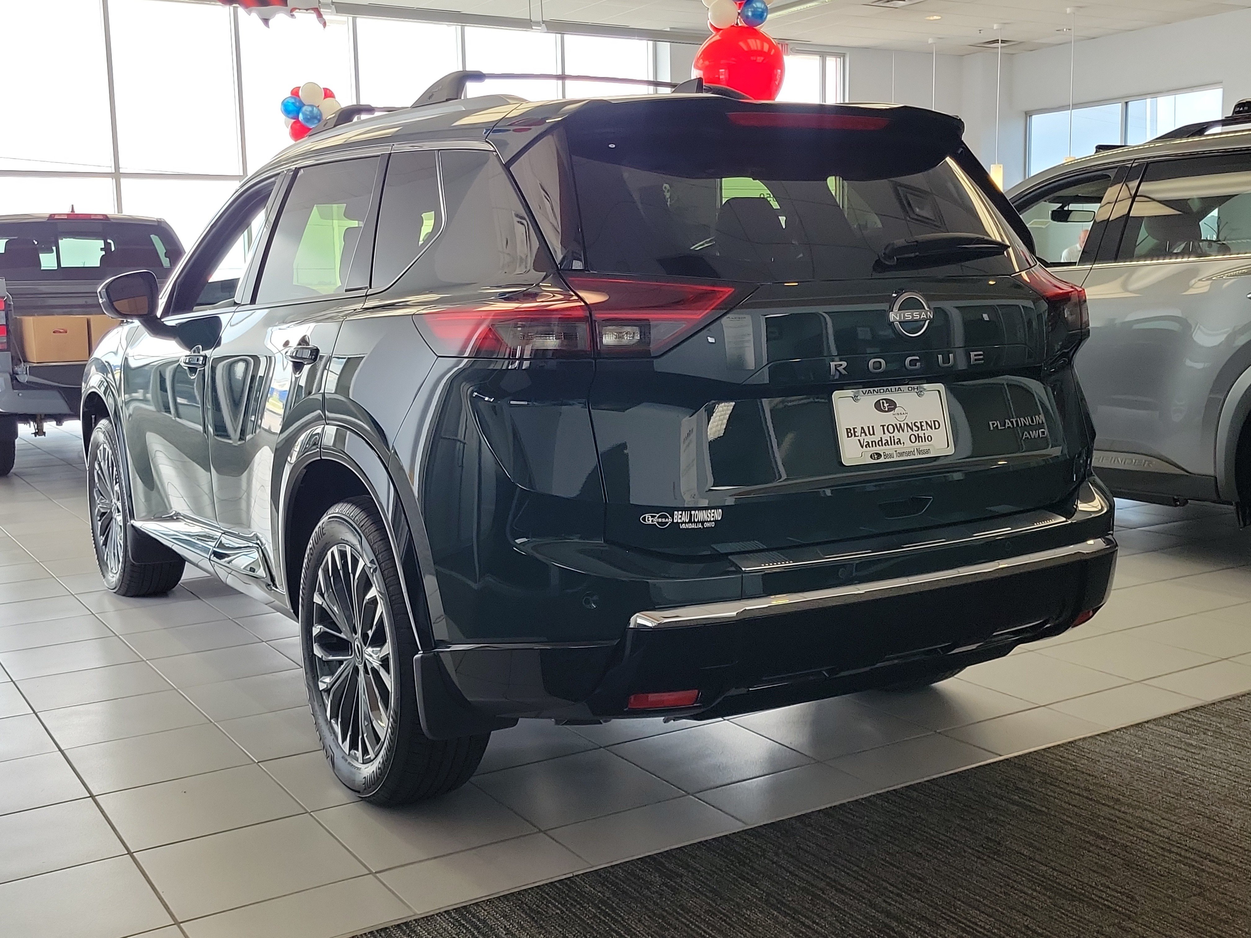 New 2026 Nissan Rogue Platinum w/ Platinum Premium Package AWD/4WD image 3