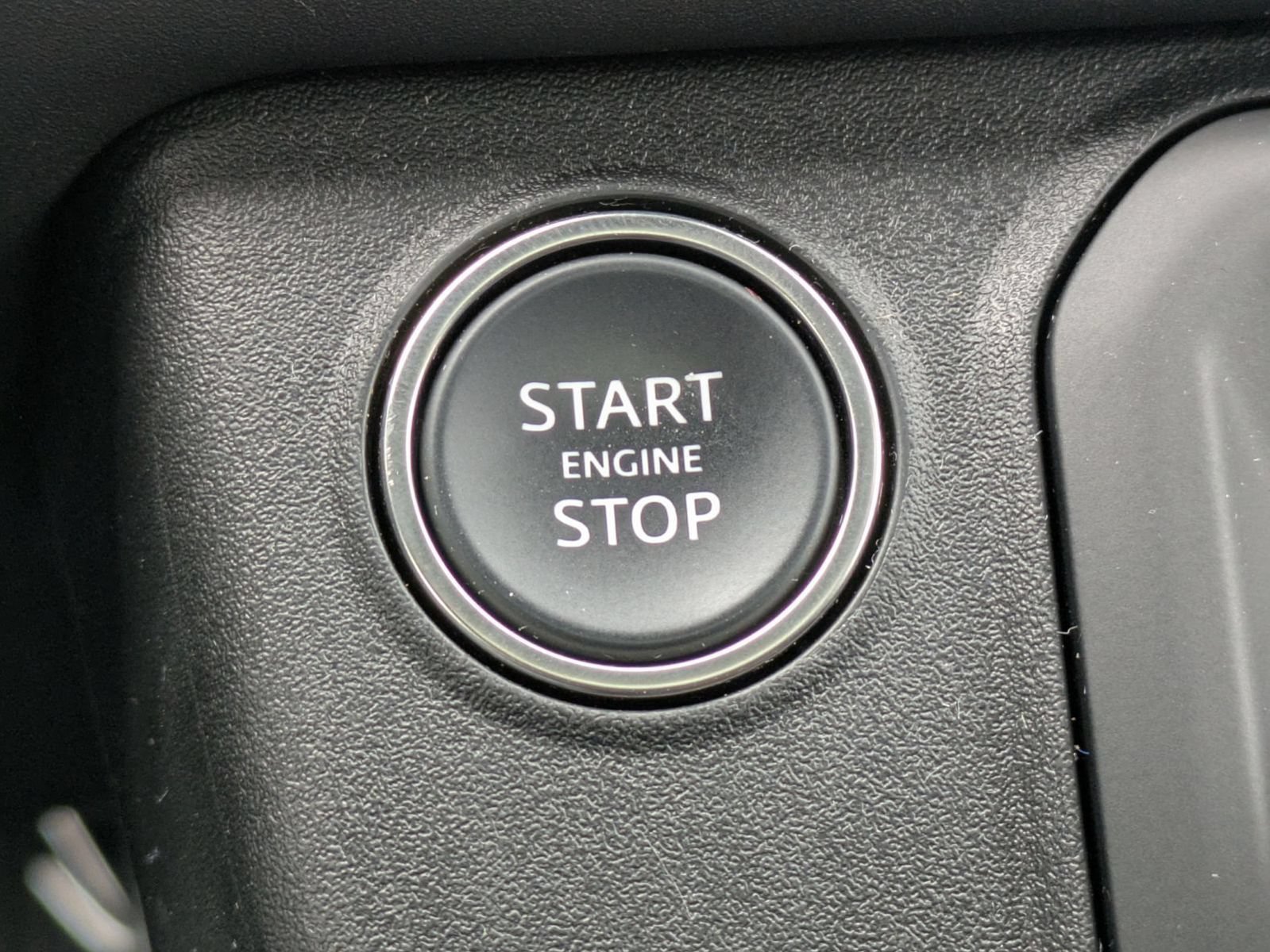 Used 2024 Land Rover Defender 110 SE AWD/4WD image 23