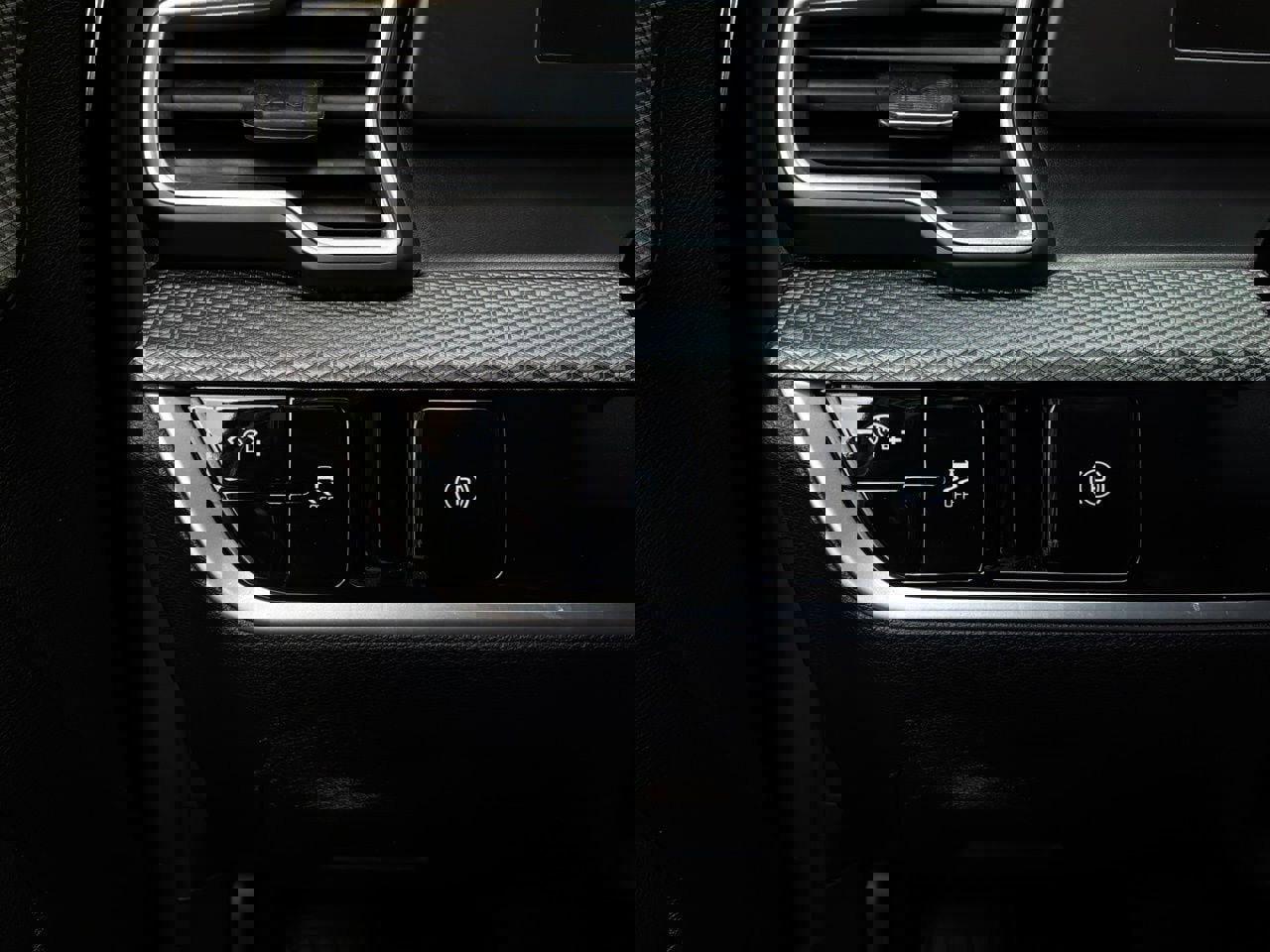 Used 2025 Kia Sportage LX AWD/4WD image 20