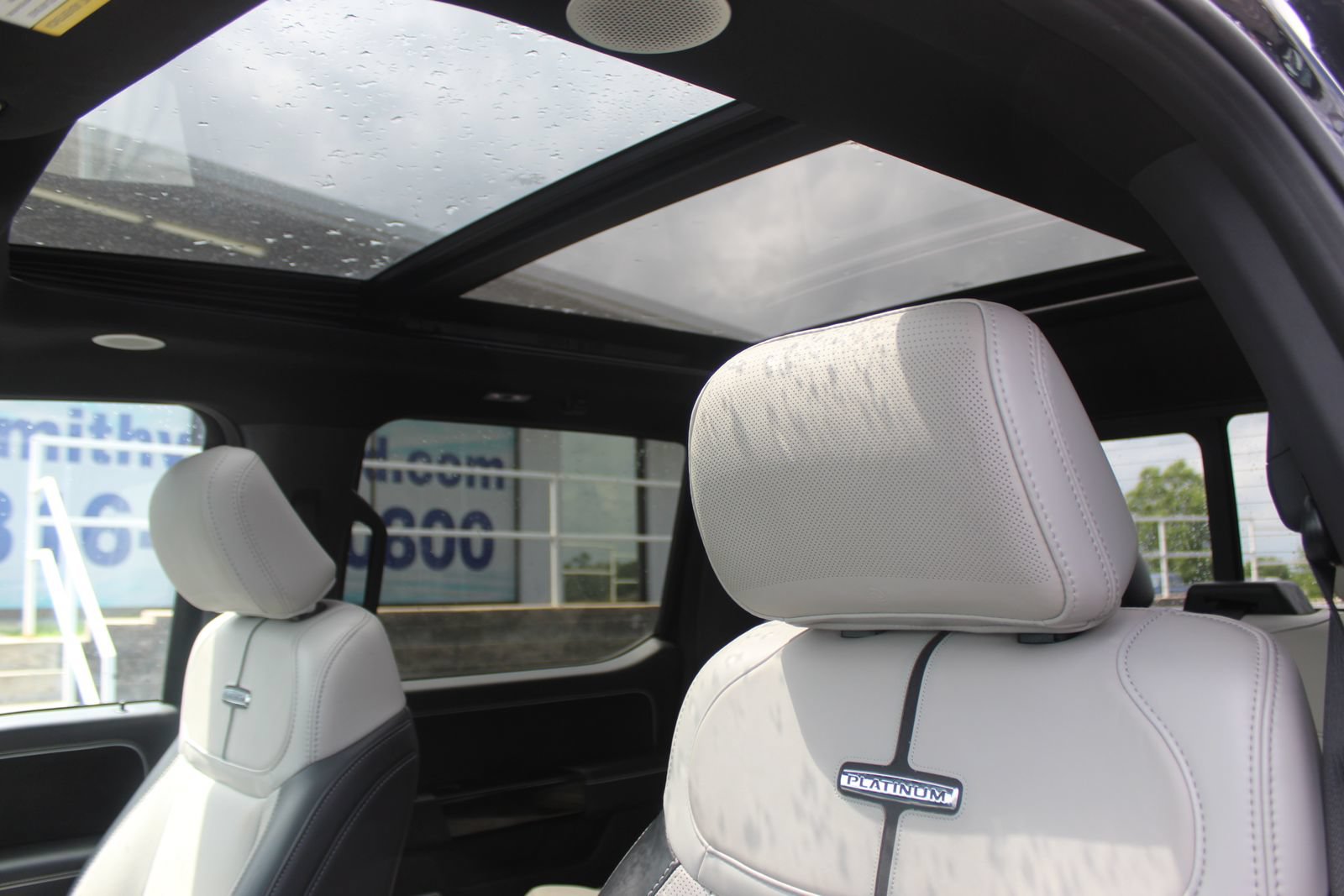 Used 2023 Ford F150 Lightning Platinum AWD/4WD image 31